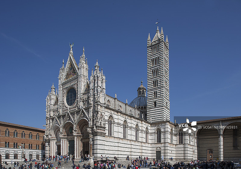 意大利锡耶纳哥特式大教堂图片素材
