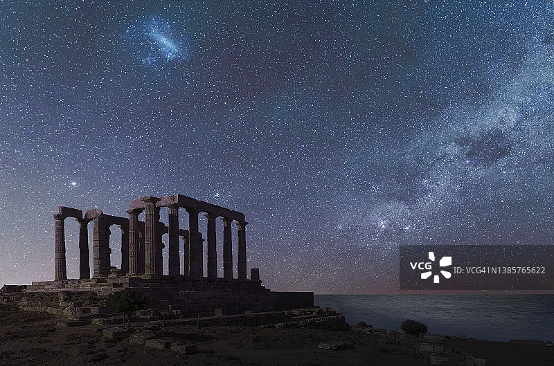 希腊古代遗址上的银河图片素材