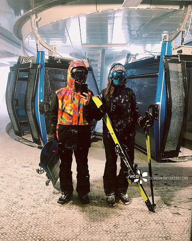 滑雪者和滑雪者肖像图片素材