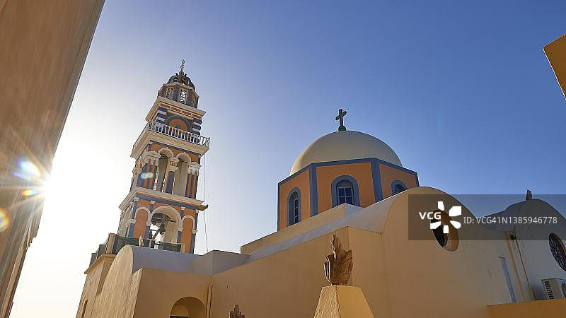 圣托里尼岛费拉的教堂塔楼景观图片素材
