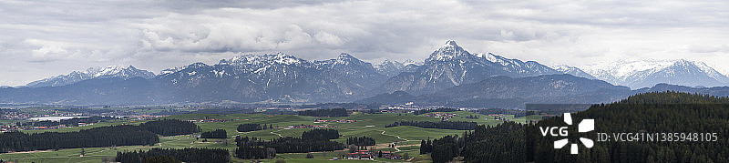 来自德国巴伐利亚州上巴伐利亚艾森贝格的山脉全景图片素材