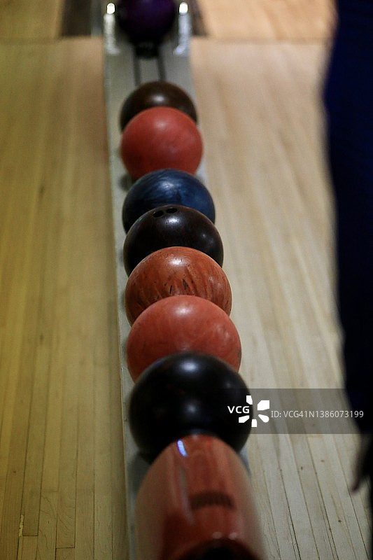 一排保龄球图片素材