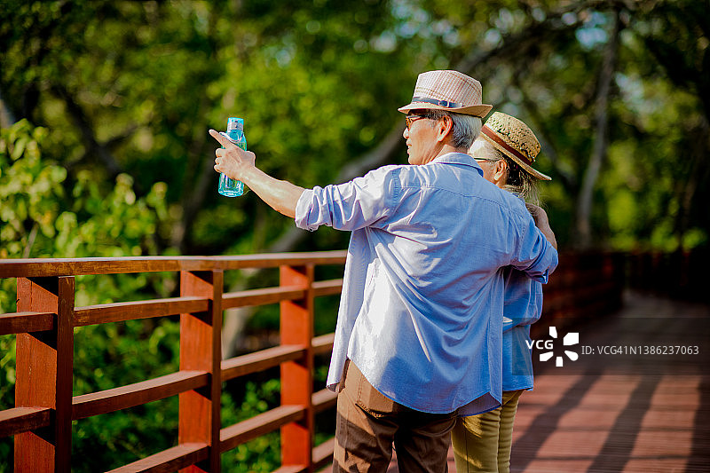年龄不是问题图片素材