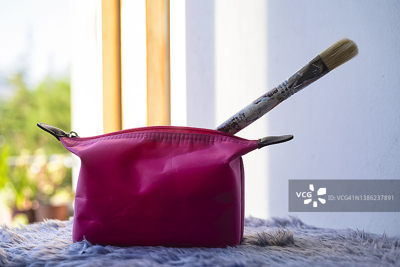 粉色小手提箱图片素材