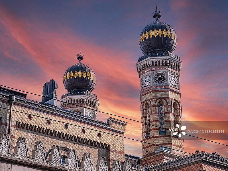 匈牙利布达佩斯烟草街犹太会堂华丽外墙图片素材