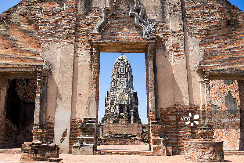 泰国阿瑜陀耶拉查布拉那寺的废墟 фасады图片素材