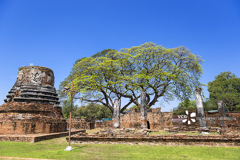 泰国阿瑜陀耶府帕席桑碧寺遗址图片素材