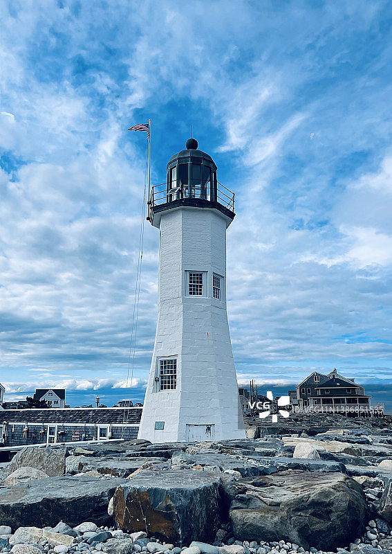 锡丘特灯塔和云景图片素材