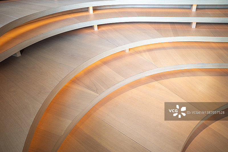 室内阶梯图书馆图片素材