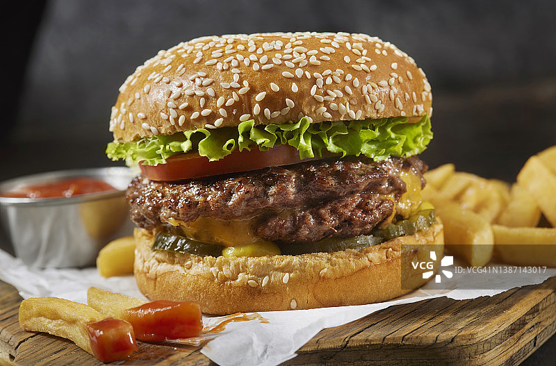 多汁的露西奶酪汉堡图片素材