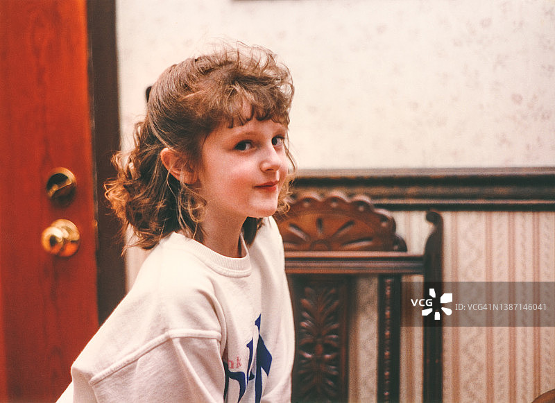 90年代复古发型卷发儿童图片素材