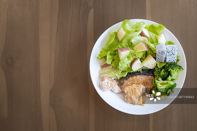 餐桌上的健康食品图片素材