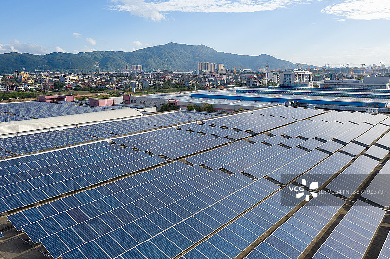 中国能源行业屋顶太阳能发电厂图片素材