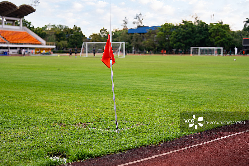 体育场内的角旗图片素材