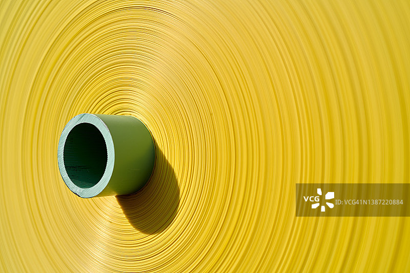 准备再利用的再生塑料卷图片素材