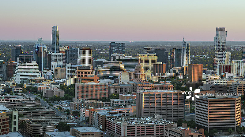 奥斯汀市中心的高层建筑图片素材