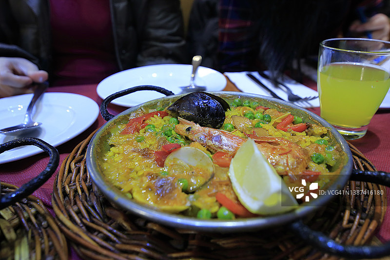 西班牙海鲜饭特写图片素材