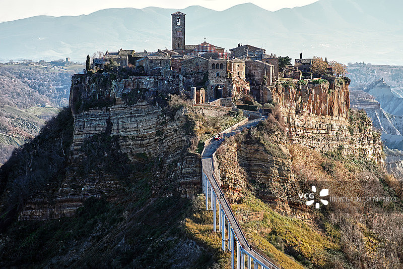 巴尼奥雷焦古城不同时段的光线变化图片素材