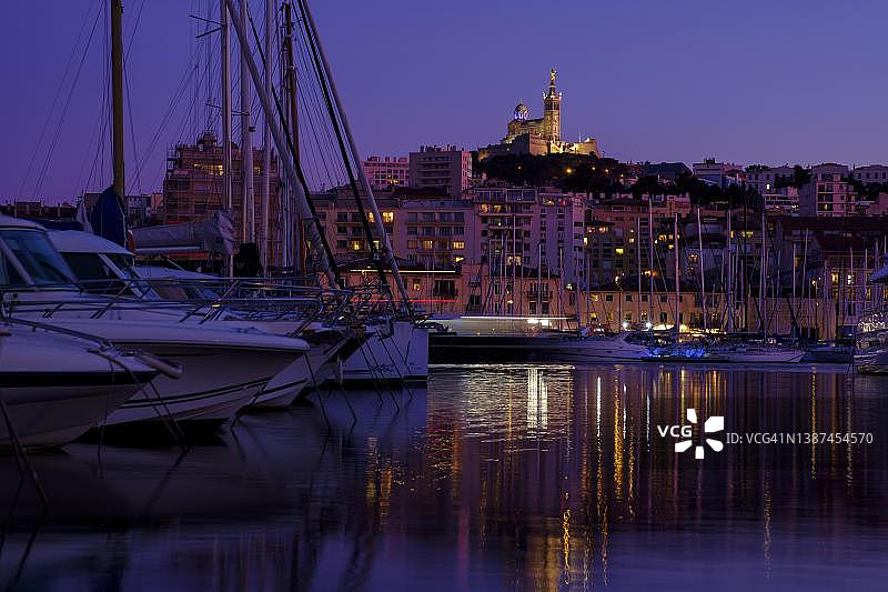 法国马赛老港黄昏景色图片素材