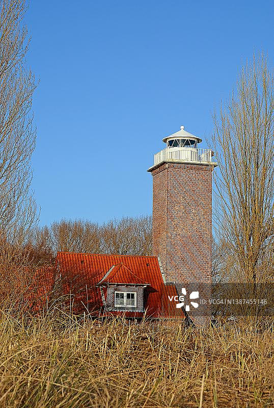 德国石勒苏益格-荷尔斯泰因州诺伊施塔特佩尔泽哈肯灯塔图片素材