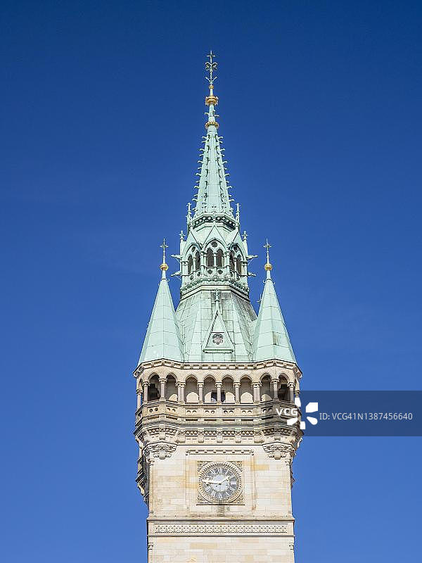 德国下萨克森州不伦瑞克市政厅塔楼图片素材