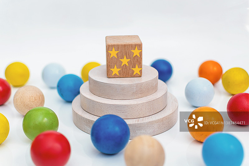 星级评定：专业知识、成功、成就、建议、奖励、竞赛概念图片素材