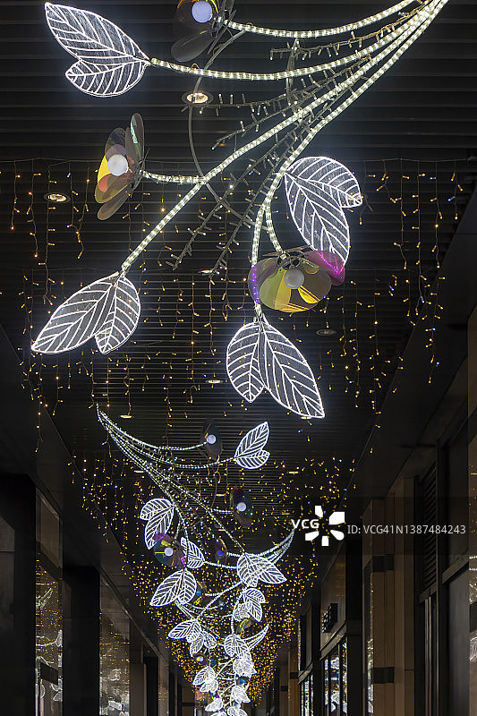树叶造型装饰灯图片素材