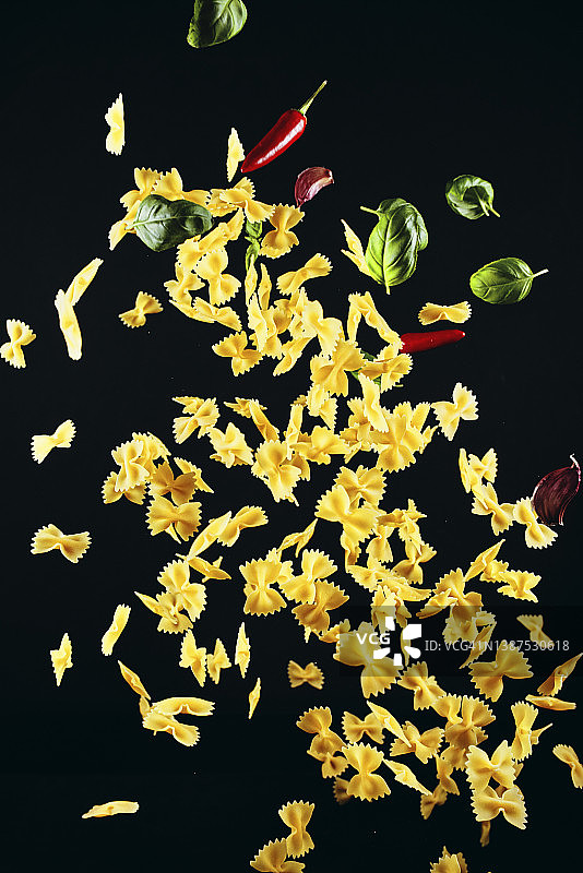 通心粉美食爆炸图片素材