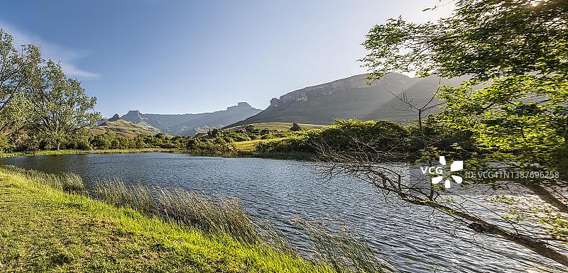 南非夸祖鲁-纳塔尔皇家纳塔尔国家公园德拉肯斯堡圆形剧场图片素材