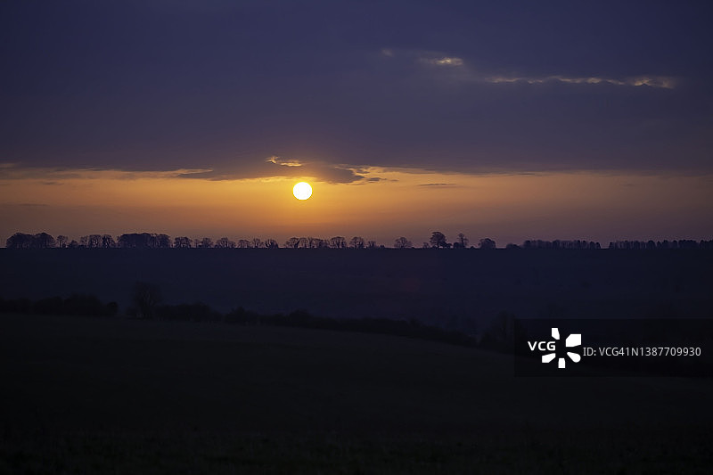 星期一的日出图片素材