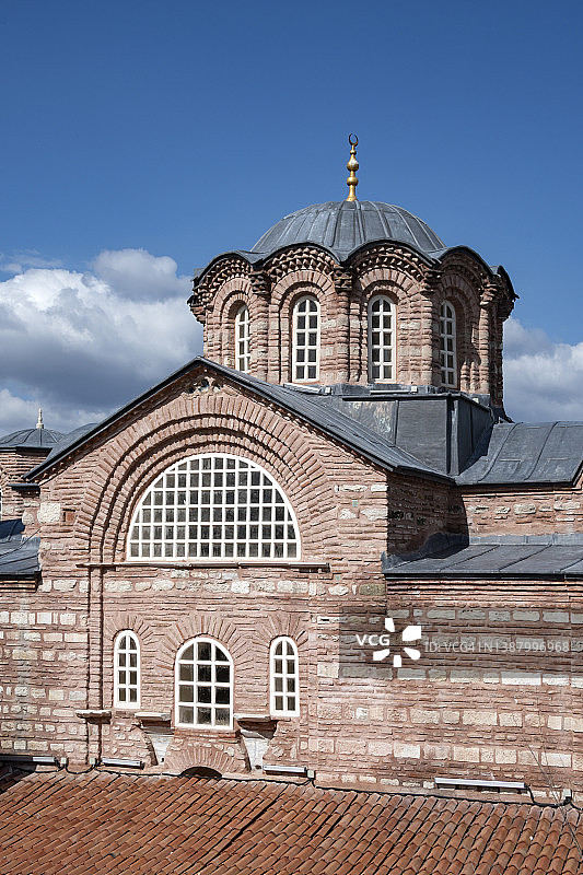 土耳其伊斯坦布尔法蒂赫区的维法清真寺图片素材