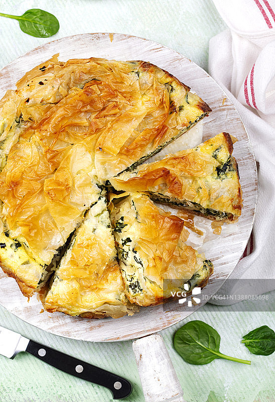 菠菜羊乳酪馅饼：希腊菠菜派图片素材