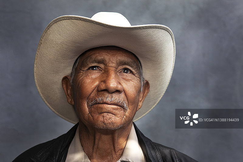 充满个性的面孔图片素材