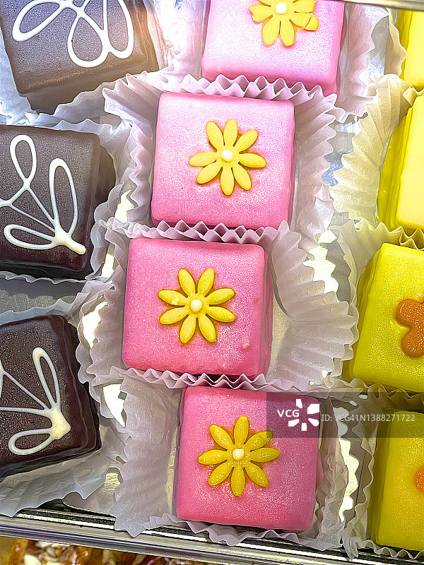 什锦小蛋糕图片素材