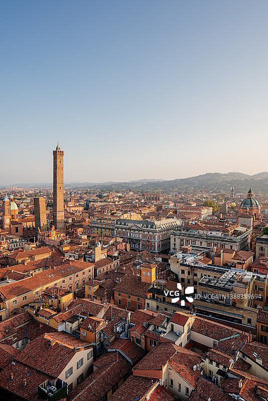 意大利博洛尼亚的屋顶和塔楼图片素材