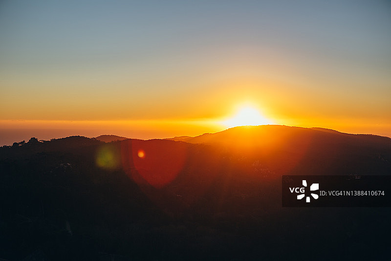 辛特拉-卡斯凯什自然公园日落鸟瞰图图片素材