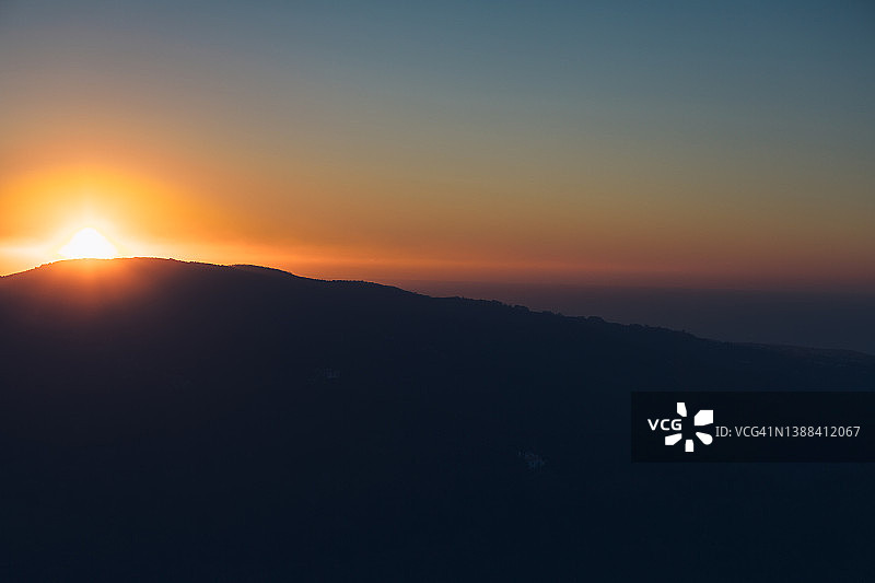 辛特拉-卡斯凯什自然公园日落鸟瞰图图片素材