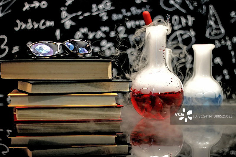 试管和锥形瓶化学教学研究图片素材