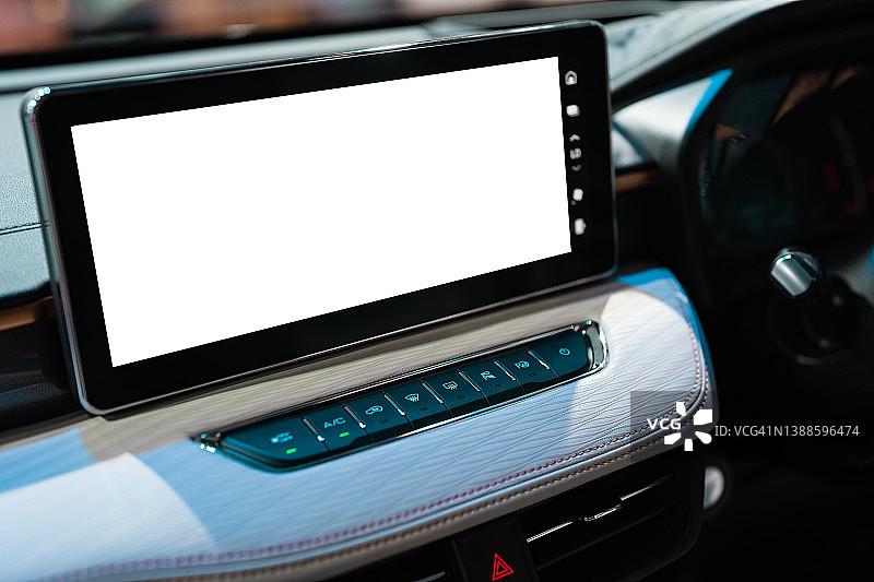 现代汽车仪表盘上的数字显示屏图片素材