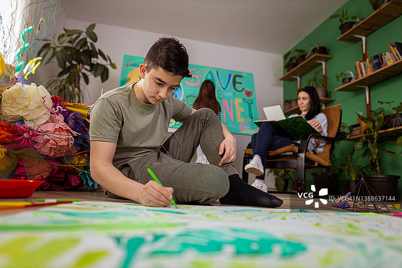 儿童绘画海报图片素材