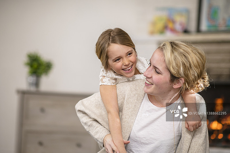 母女肖像图片素材