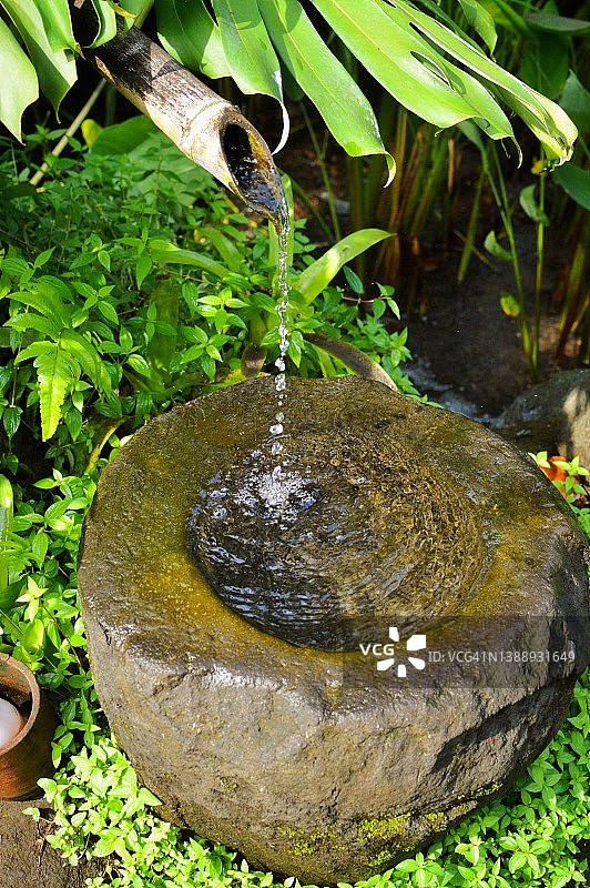 竹喷泉图片素材