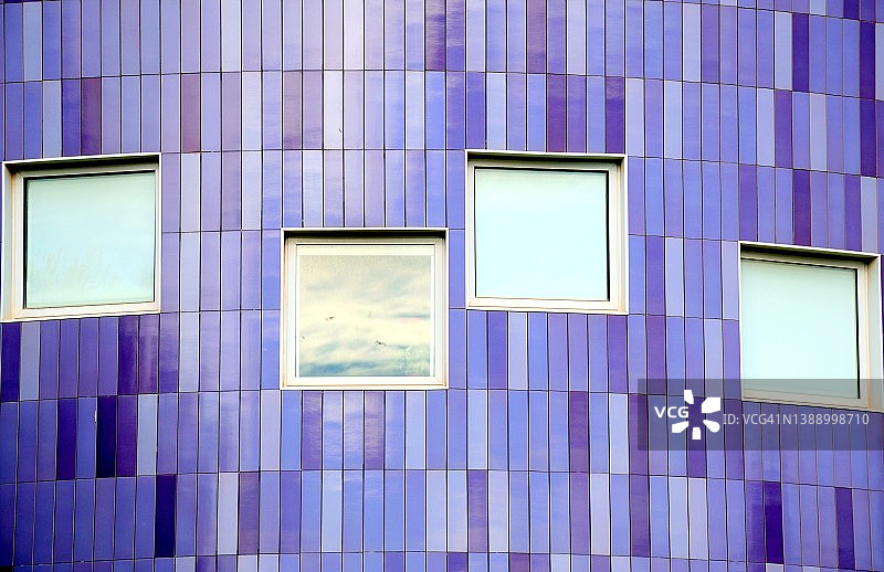 紫色瓷砖外墙建筑图片素材