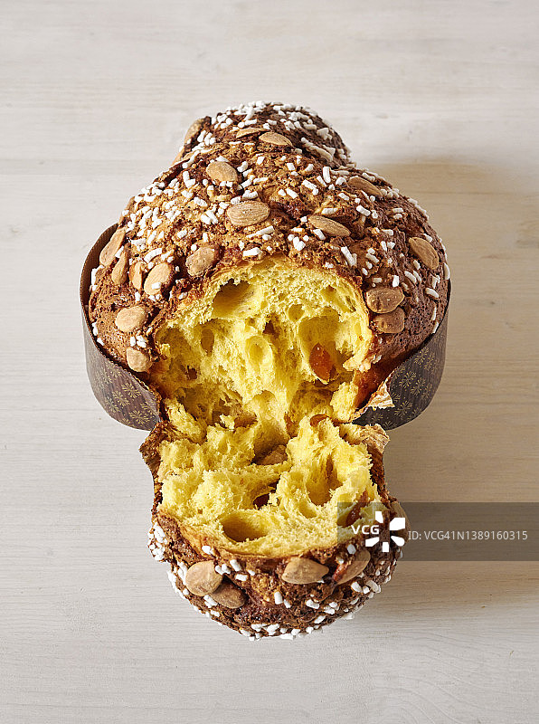 复活节鸽子蛋糕，一款典型的意大利蛋糕图片素材