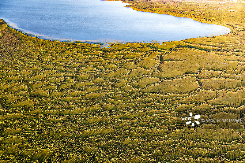 麦克莱兰湖航拍景观，麦克默里堡图片素材