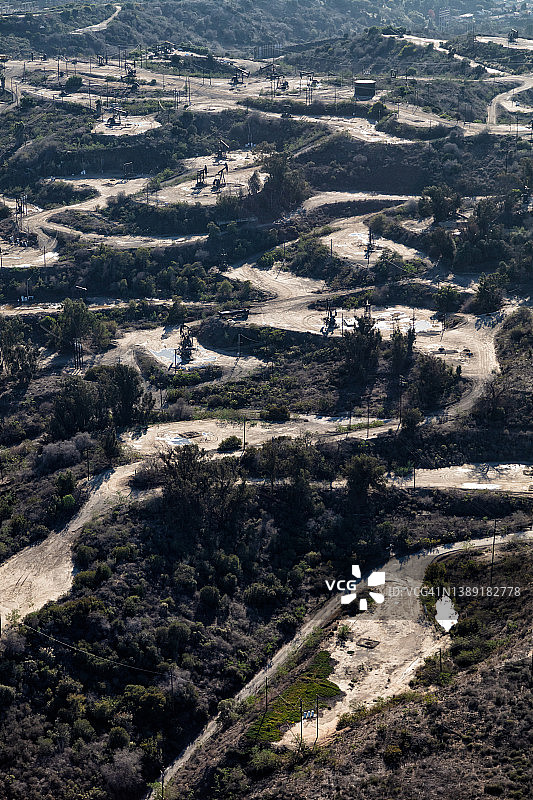 洛杉矶英格尔伍德油田的市中心航拍景观，美国图片素材
