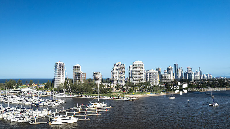 澳大利亚昆士兰州黄金海岸繁忙的航道图片素材