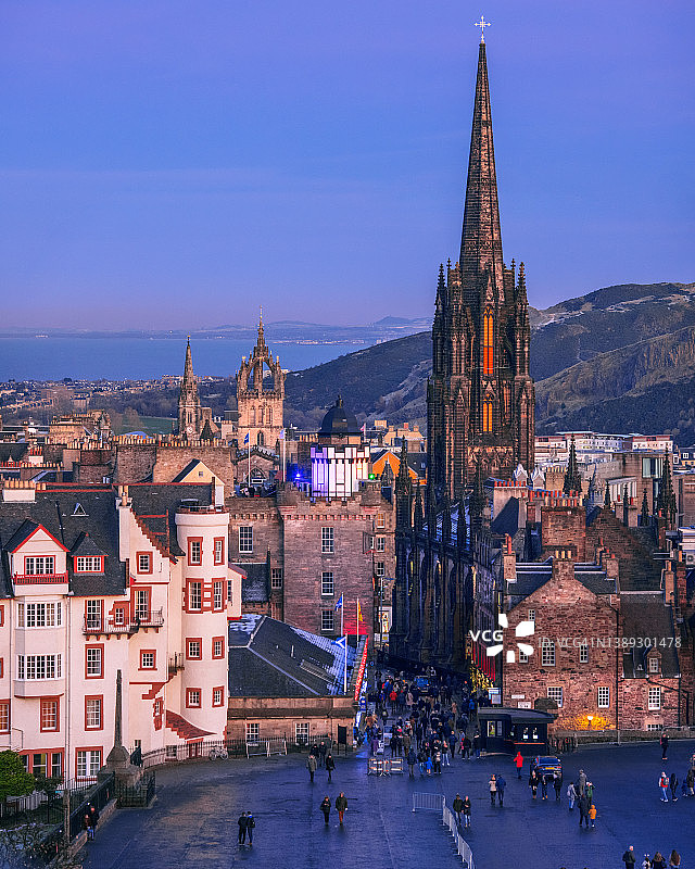 从爱丁堡城堡眺望老城区图片素材