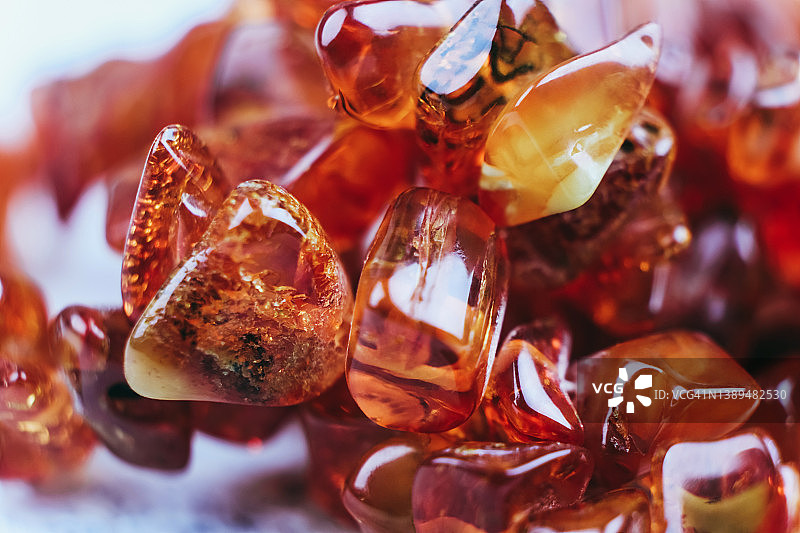 闪亮的琥珀石图片素材
