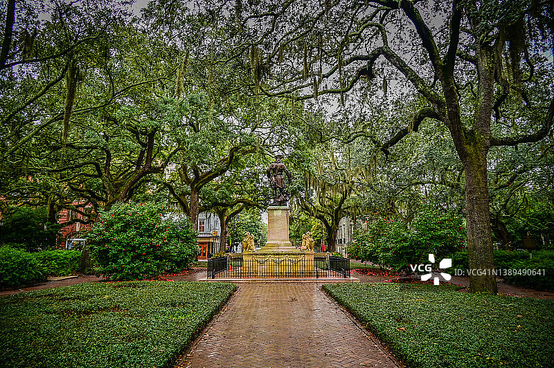 奇珀瓦广场的詹姆斯·奥格尔索普纪念碑，佐治亚州萨凡纳图片素材